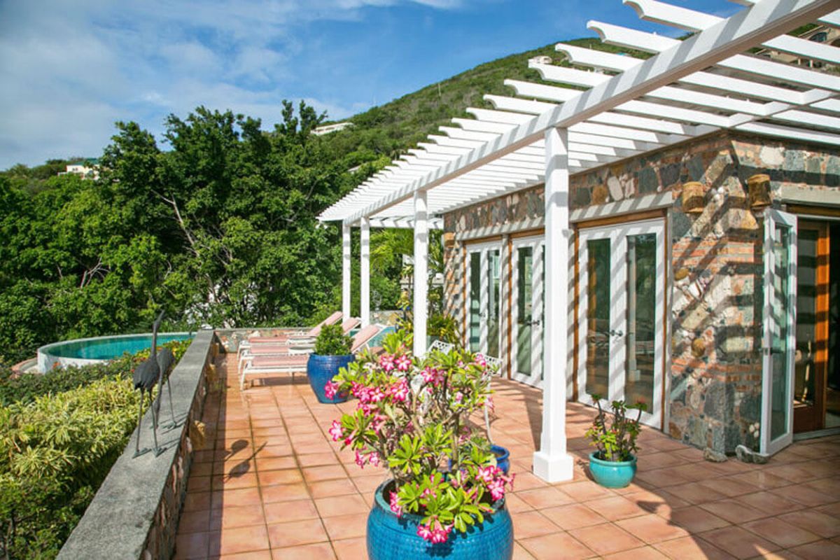 Carnival Beach House villa detail