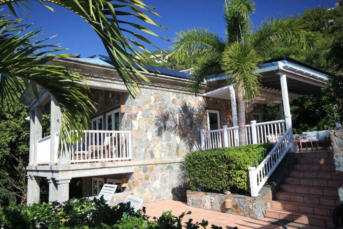 Carnival Beach House villa detail