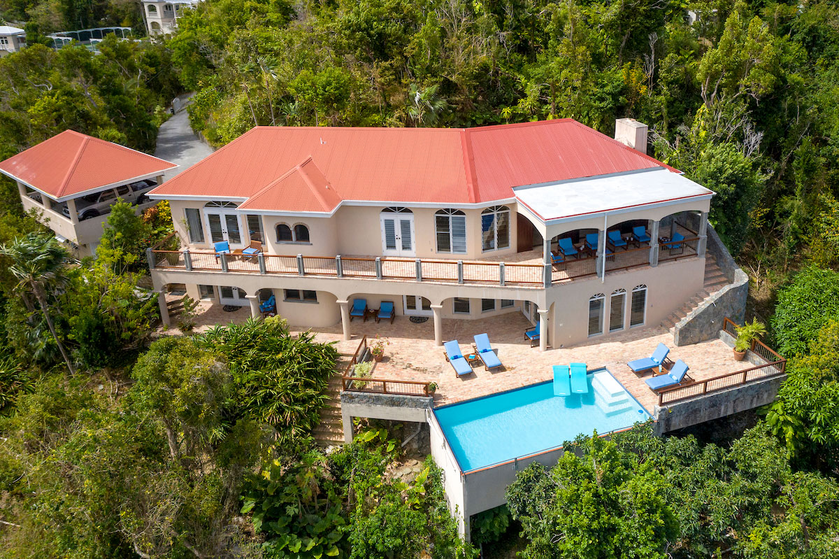 Mango Bay open floor plan living and dining