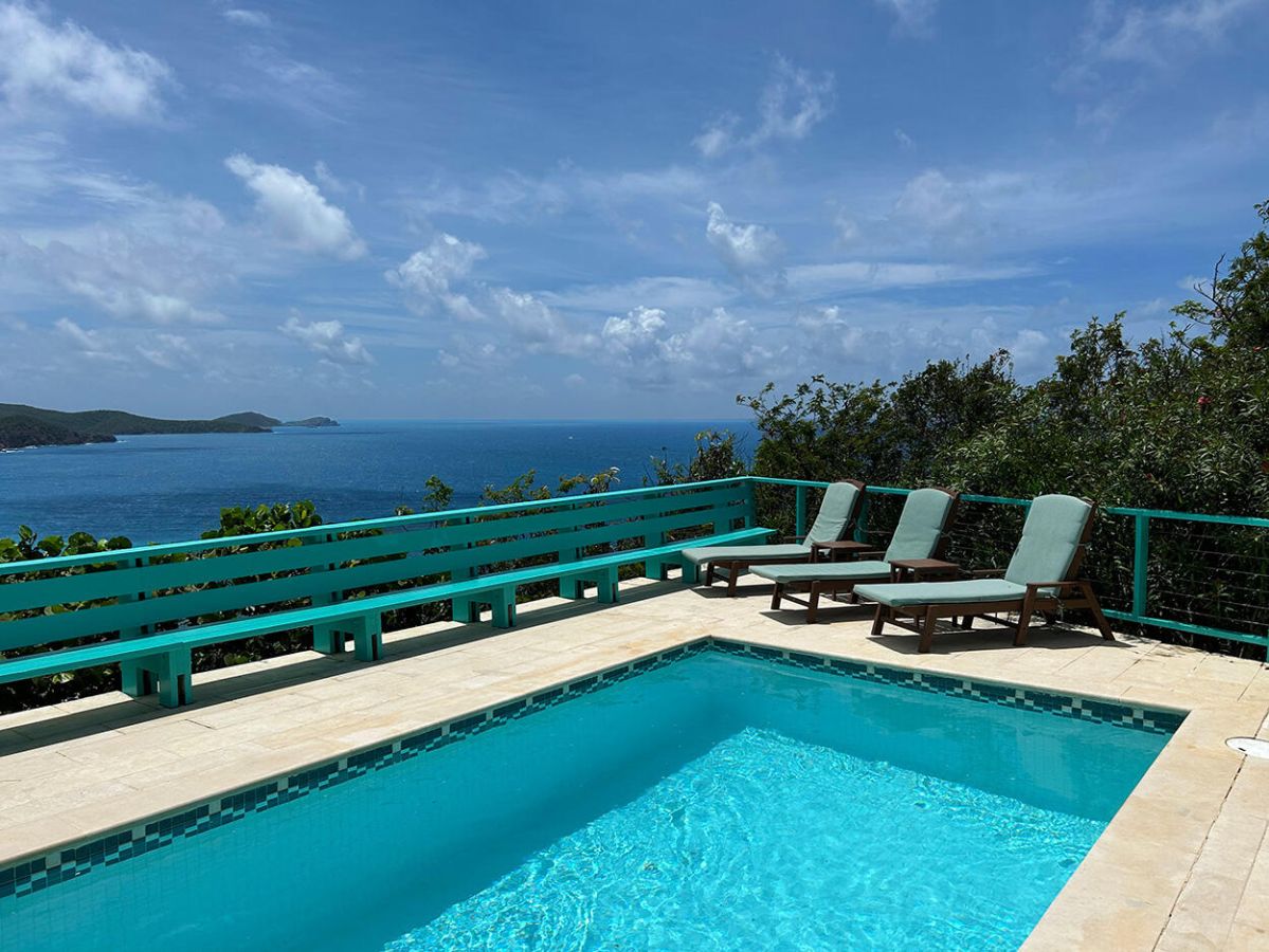 Reef Break Vista private pool and Caribbean villa setting