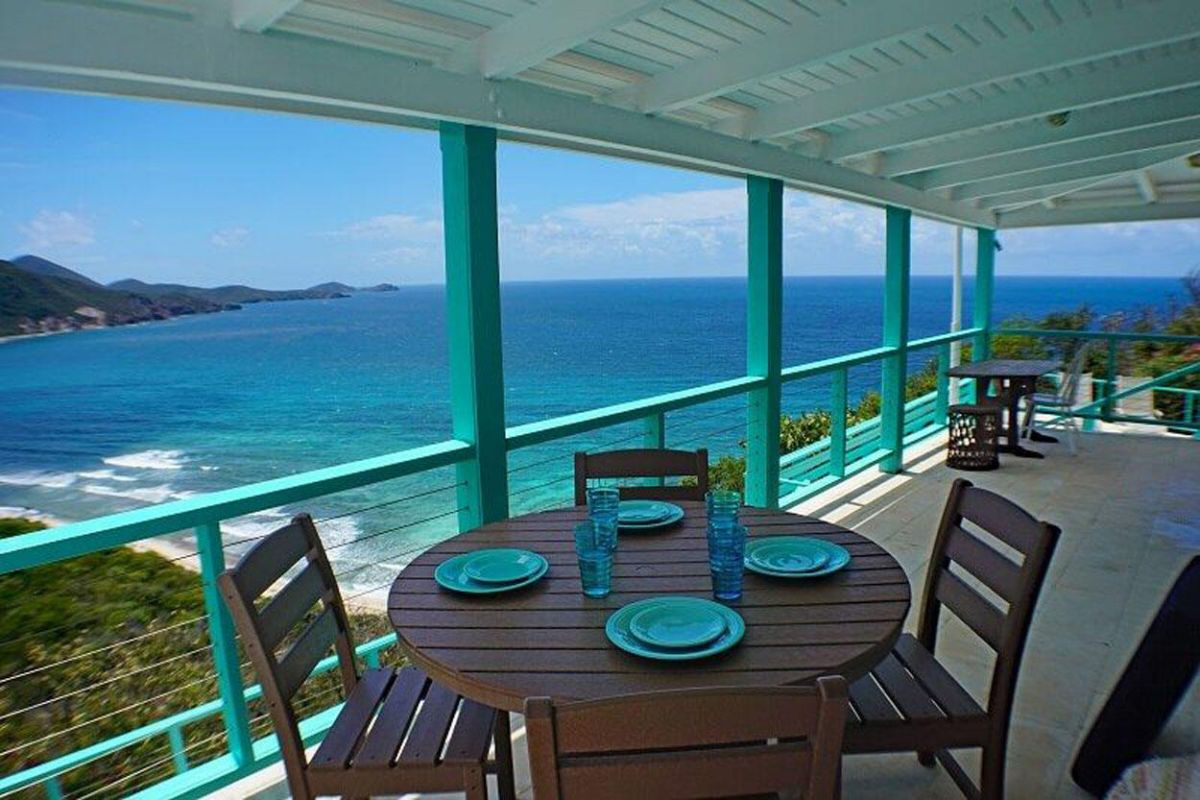 Reef Break Vista master bedroom suite with island views