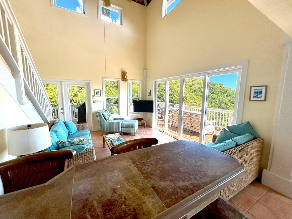 Surfside outdoor lounge and garden area